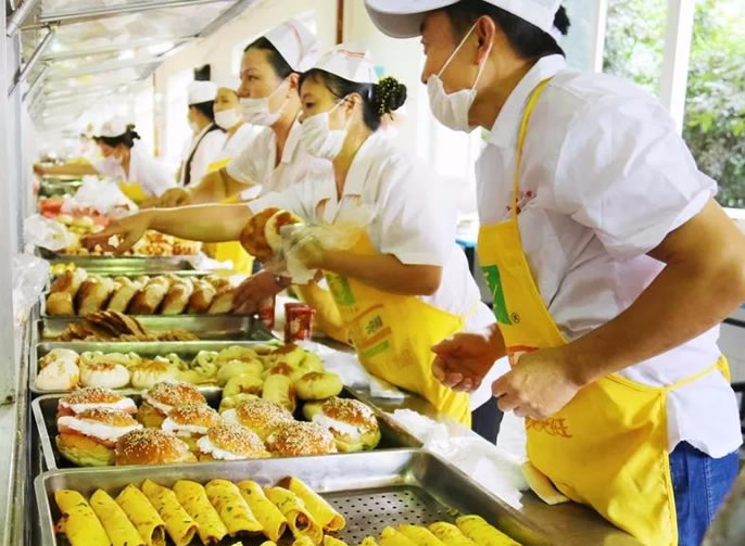 民(mín)以食為(wèi)天,食以安(ān)為(wèi)先丨綿陽東辰國(guó)際學(xué)校做良心教育