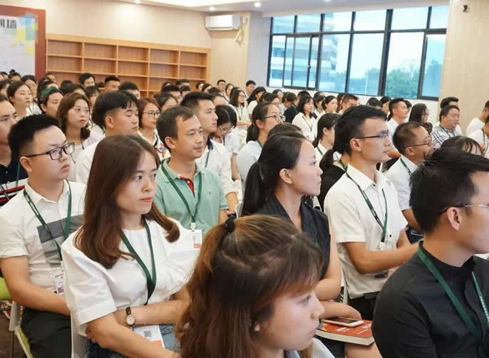 【成都東辰】築夢·啓航——成都東辰全體(tǐ)教師入職培訓正式啓動