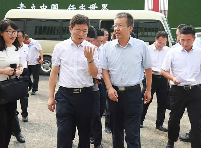 【漢中(zhōng)東辰】陳曉勇副市長(cháng)一行視察漢中(zhōng)東辰外國(guó)語學(xué)校