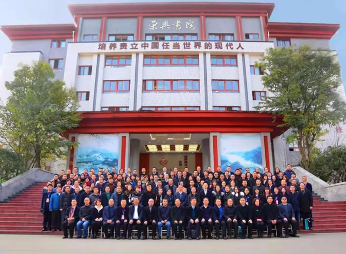 第一現場|全媒體(tǐ)直擊東辰教育集團2019教育整體(tǐ)改革現場會