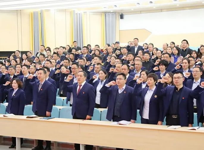 東辰教育半月談2022年⑥丨 學(xué)高為(wèi)師 身正為(wèi)範